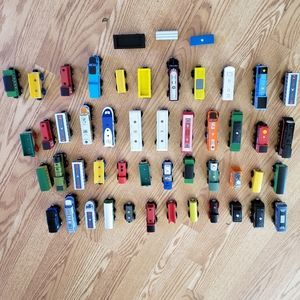 50 Magnetic Toy Train Cars